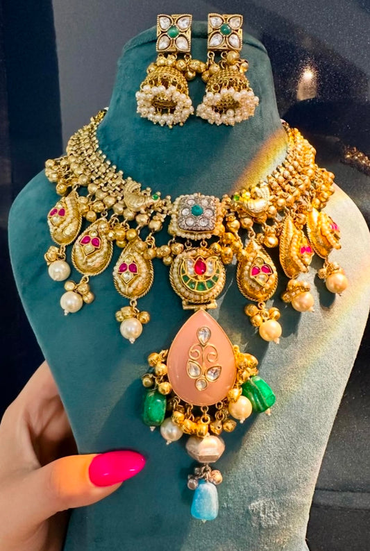 Traditional Set With Earrings